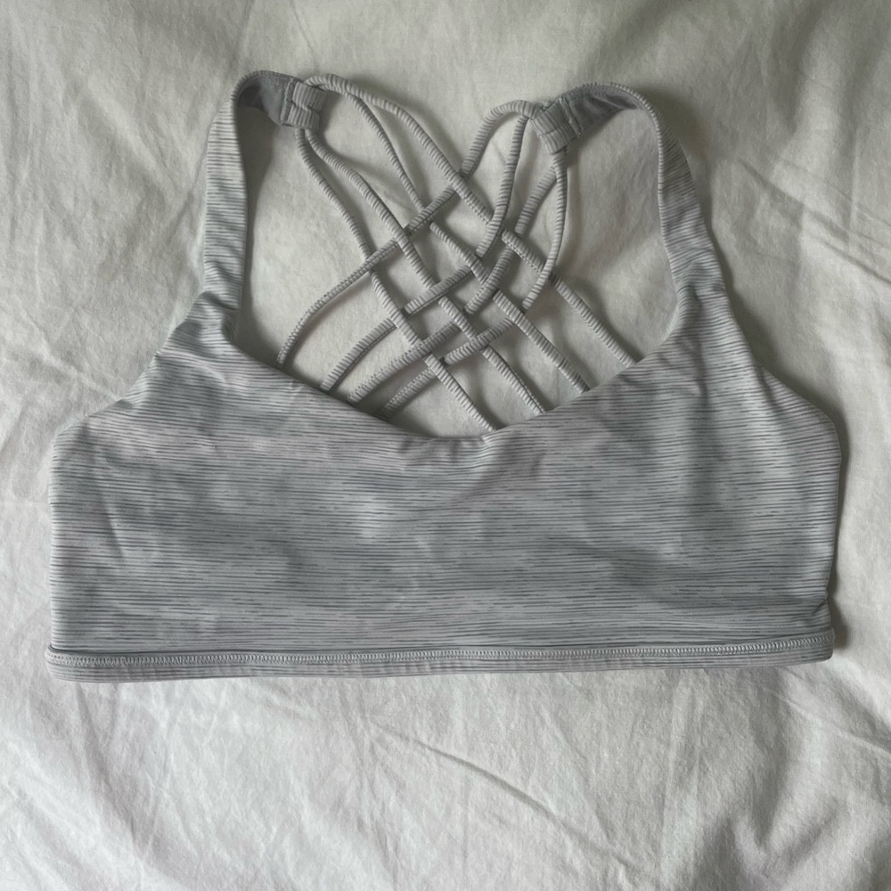 Lululemon free to be wild bra
